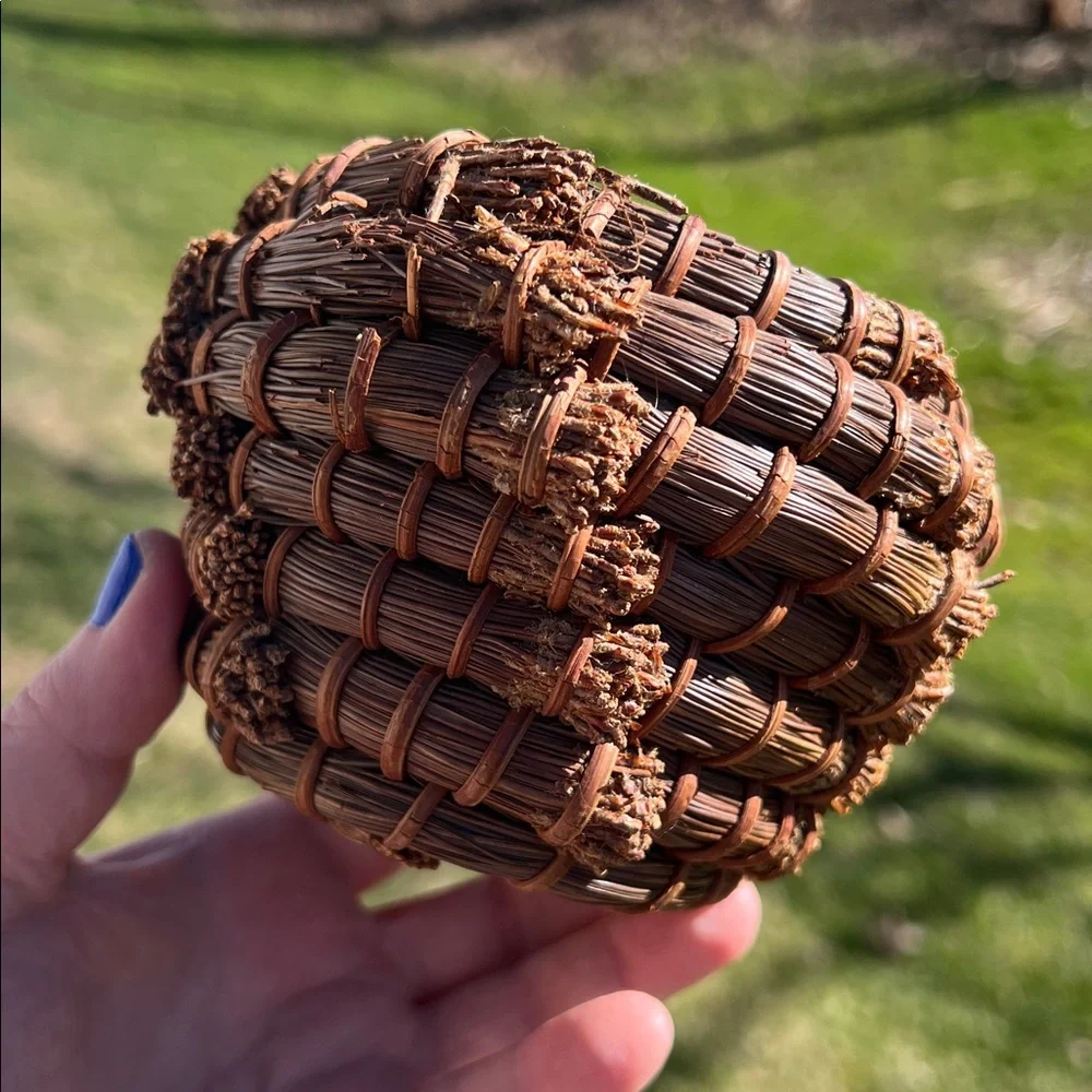 Antique Native American Seminole Tribe Handwoven Coiled Pine Needle Basket